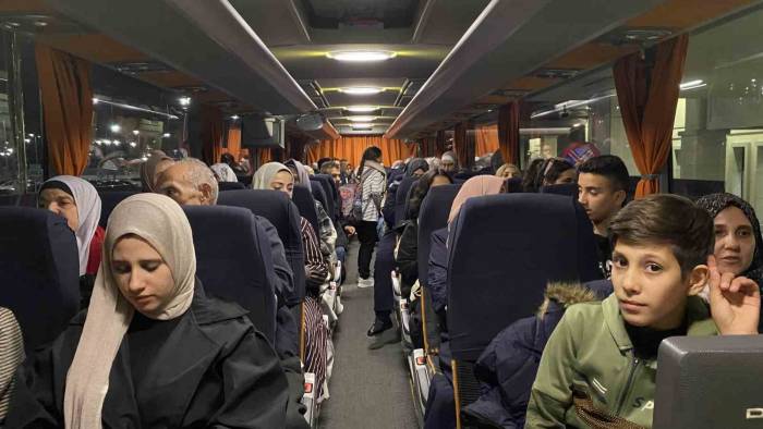 Gazze’den Tahliye Edilen Türk Vatandaşları İstanbul’a Getirildi