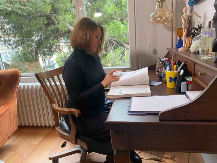 “Dolandırılanların Psikolojik Çöküntüleri İntihara Kadar Gidebilir, Sırt Çevirmek Doğru Değil”