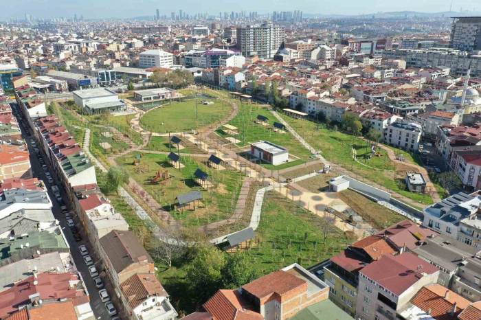 Başkan Aydıner Betona Geçit Vermedi: 45 Bin Metrekarelik Dev Millet Bahçesini Bayrampaşa Halkına Kazandırdı
