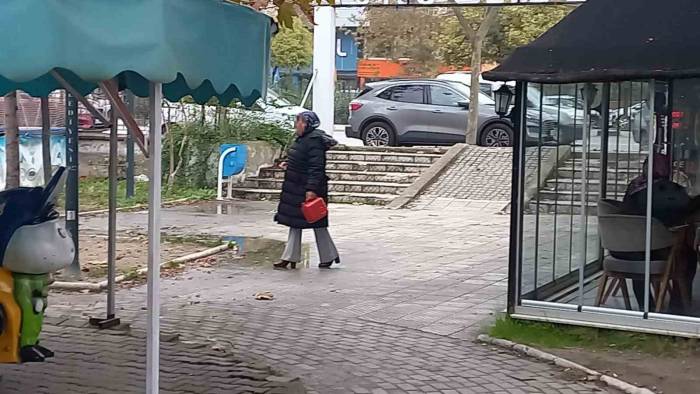 İntihar Girişimindeki Kadını Polis Ekipleri Kurtardı