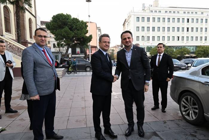 Bakan Yardımcısı Eminoğlu’ndan, Vali Ünlü’ye Ziyaret