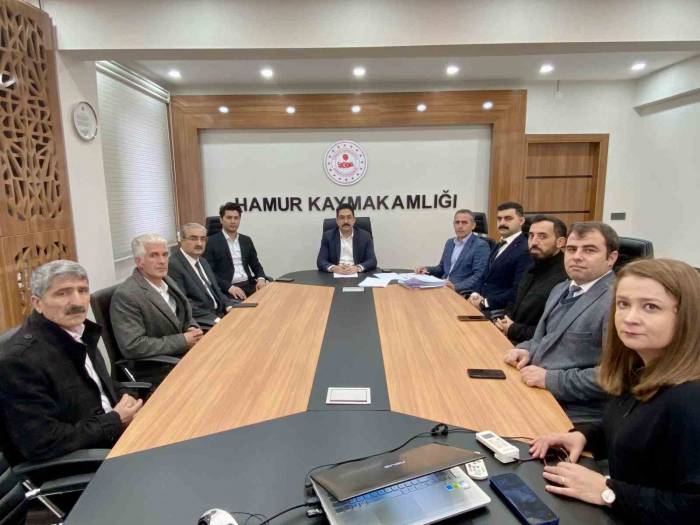 Hamur Kaymakamı Yıldırım, Servis Sürücülerini Dinledi