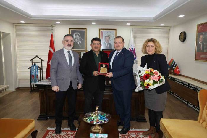 Manisa Öğretmenevi’nden Başkan Çelik’e Destek Teşekkürü