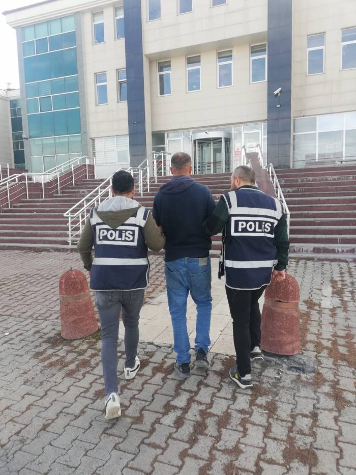 Kars’ta Çeşitli Suçlardan Aranan 15 Kişi Yakalandı