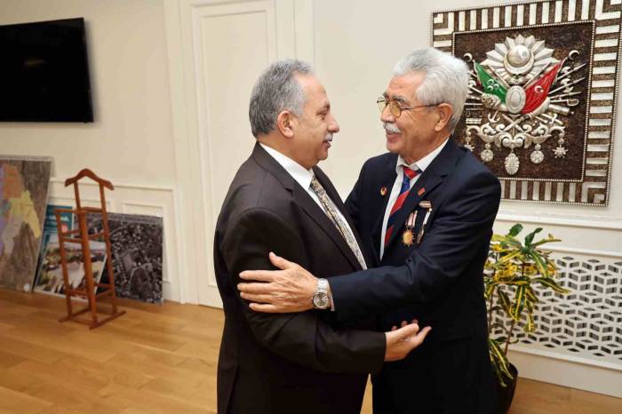 Başkan Balcı: "Kayseri - Girne Hattıyla Bizleri Onore Ettiniz"