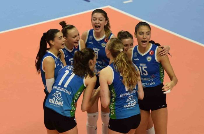 Nilüfer’in Sultanları Cev Challenge Cup’ta Çeyrek Finale Yükseldi