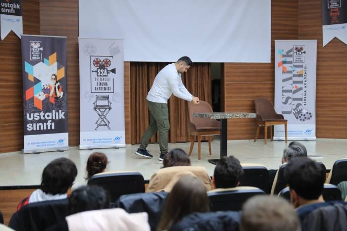 Sultangazi’de Gençlere Sinema Akademisi