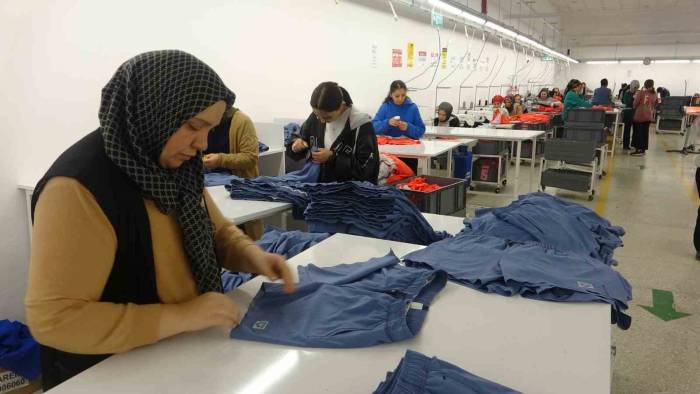 Dünyaca Ünlü Dev Markalar 10 Bin Nüfuslu İlçede Üretiliyor