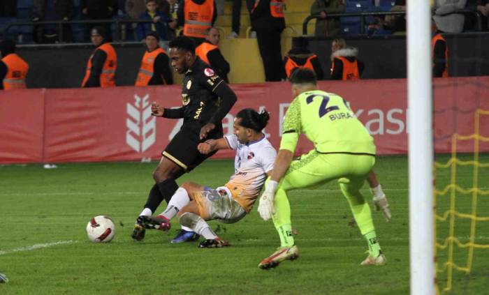 Ziraat Türkiye Kupası: Mke Ankaragücü: 3 - İskenderunspor: 1