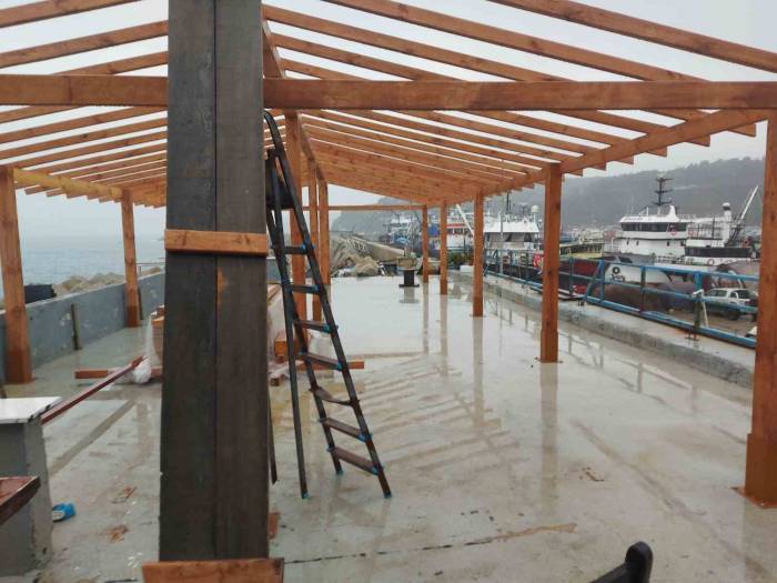 Fırtınada Zarar Gören Garipçe Ve Rumeli Feneri’nde Yaralar Sarılıyor