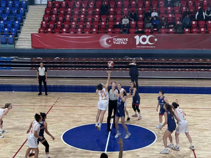 Kadınlar Bölgesel Basketbol Ligi: Düzce Atletik: 61 - Güngören Belediyespor: 51