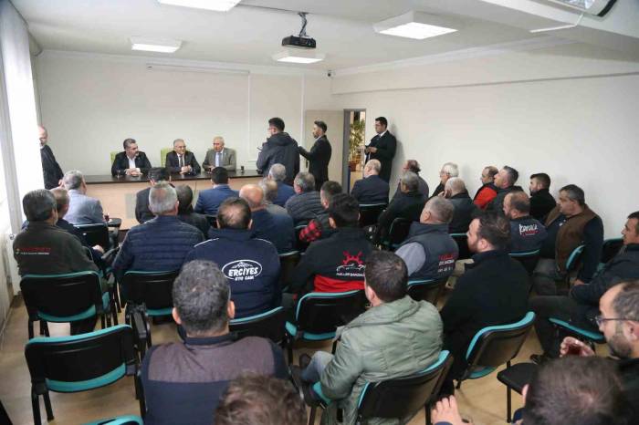 Başkan Büyükkılıç: "İnsaflı Bir Yönetim Tarzıyla İsrafa Fırsat Vermeden Hizmet Etmek"