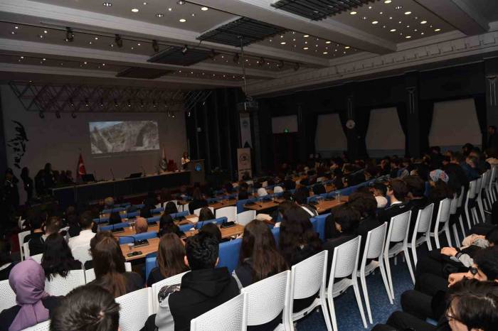 Misafir Öğrencilere Kayseri Tanıtıldı