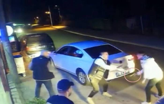Husumetlisini Ve Bir Kişiyi Silahla Yaralamıştı, Tutuklandı