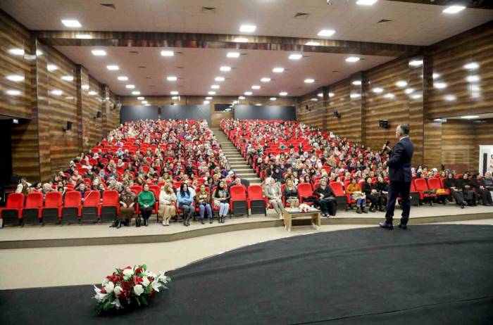 Van’da ‘Çocuk İstismarının Önlenmesinde Ailenin Rolü’ Söyleşi Düzenlendi