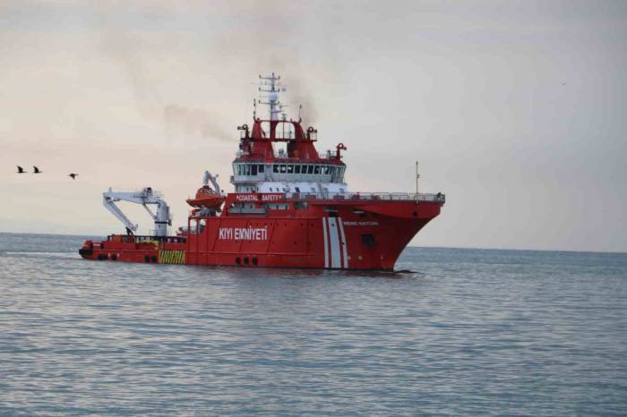 Batan Kafkametler, Nene Hatun İle Kıyıya Çekilecek