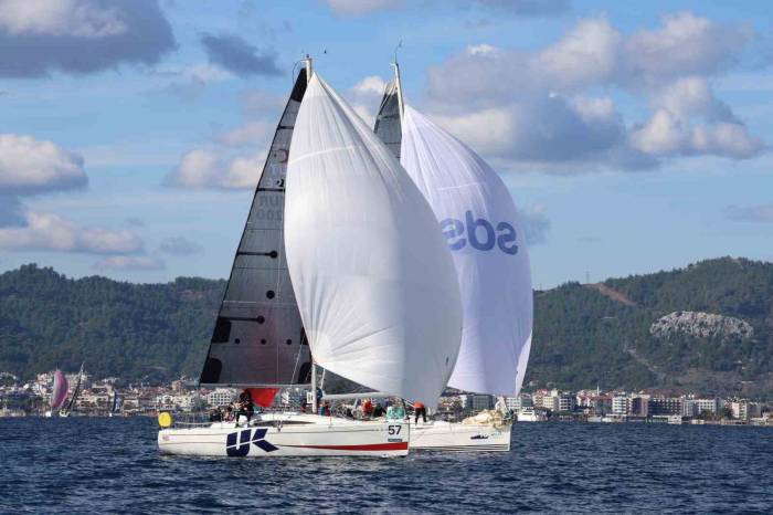 Burhanettin Tekdağ Yıl Sonu Yelken Yarışları’nın İlk Günü Tamamlandı