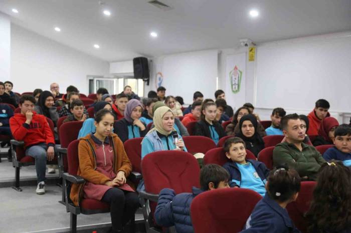 Çameli Belediye Başkanı Cengiz Arslan Gençlerin Sorularına Cevapladı