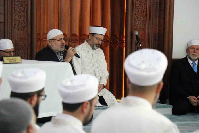 Prof. Dr. Ali Erbaş: “Kur’an-ı Kerim Sürekli Akan Bir Çeşme Gibidir”