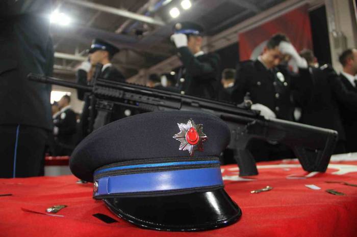 Emniyet Teşkilatına Taze Kan