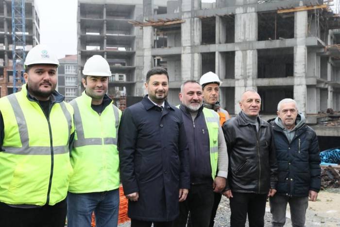 Kağıthane Belediye Başkanı Öztekin, Kentsel Dönüşüm Projesindeki Hizmet Sitesi’ni Gezdi