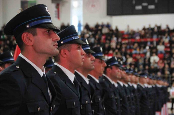 Karaman Pomem’de 373 Polis Adayı Mezun Oldu