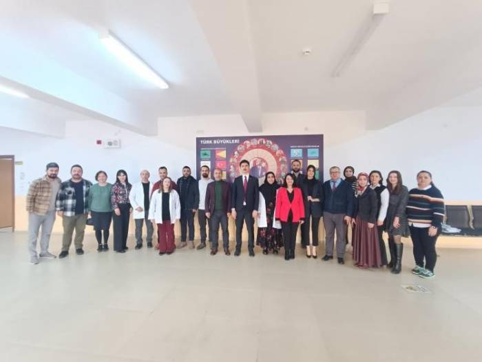 Öğrencilerle Yakından İlgilendiler