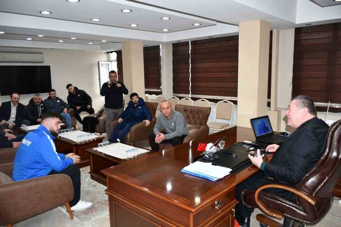 Tekin, "Onunla Ne Kadar Gurur Duysak Azdır"