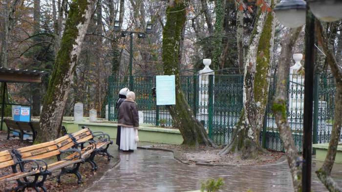 Ormanın İçindeki Türbenin Hikayesi: Buraya Gelen Aç Kalmıyor