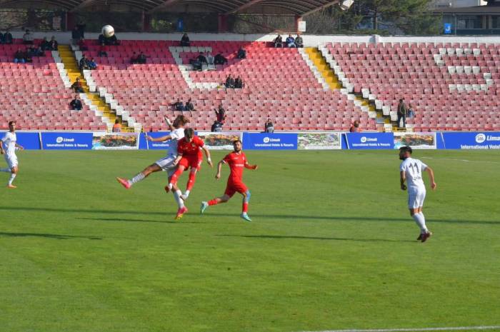 Tff 3. Lig: Balıkesirspor: 2 - Bergama Belediyespor: 2