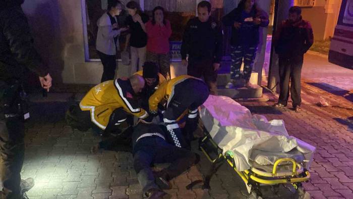 Uşak’ta İki Grup Arasında Bıçaklı Kavga: 1’i Ağır 2 Yaralı