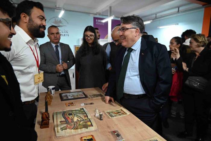 Rektör Özölçer, Kültür Buluşmalarında Mısırlı Öğrencilerle Buluştu