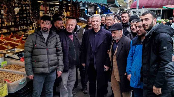 Mansur Yavaş Ulus Esnafı Ve Vatandaşlarla Bir Araya Geldi
