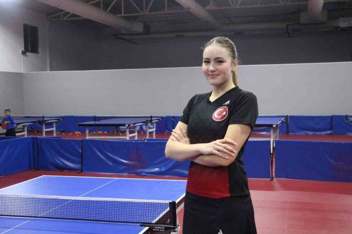Okulda Zorunlu Olarak Başlatıldığı Masa Tenisinde Milli Takıma Kadar Yükseldi