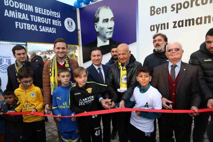 Turgutreis’e Uluslararası Standartlarda Futbol Sahası