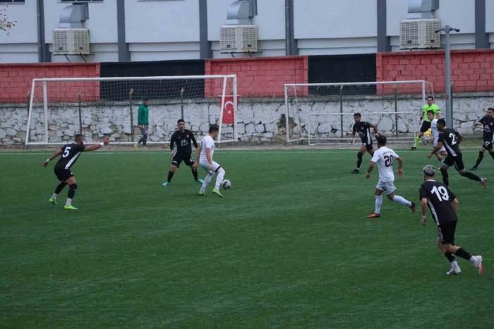 Sarayköyspor 3 Puanı 4 Golle Aldı