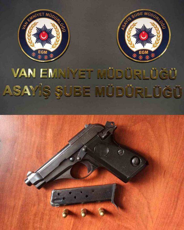 Van’da Çeşitli Suçlardan 19 Kişi Tutuklandı