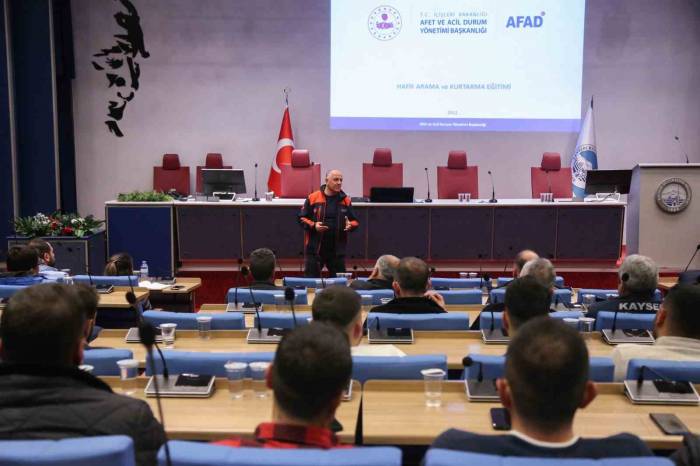 Başkan Büyükkılıç, Afad Akrediteli Kentsel Arama Kurtarma Ekipleri Eğitimi’ne Katıldı