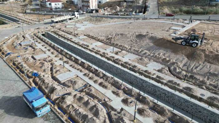 Şehrin En Büyük Parkı İçin Çalışmalar Başladı