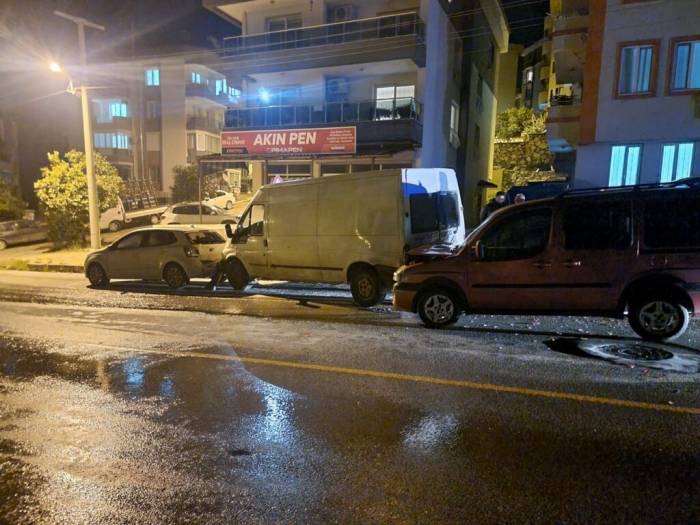 Milas’ta Trafik Kazası: 1’i Ağır, 2 Yaralı