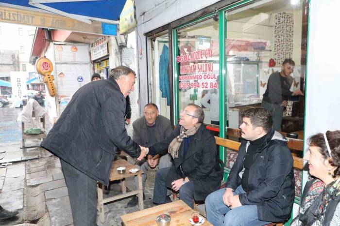 Vali Ziya Polat, Vatandaşlarla Közde Çay İçti