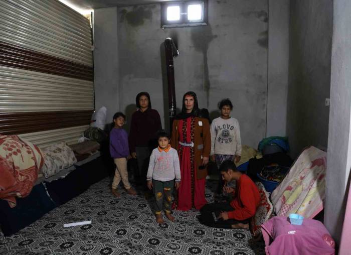 Eşini Ve 8 Çocuğunu Terk Edip Kayıplara Karıştı