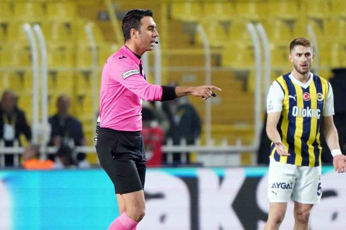 Uefa’dan Atilla Karaoğlan Ve Arda Kardeşler’e Görev