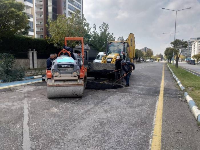 Manisa’da 3 Bin 200 Kilometrelik Yol Ağında Bakım Yapıldı