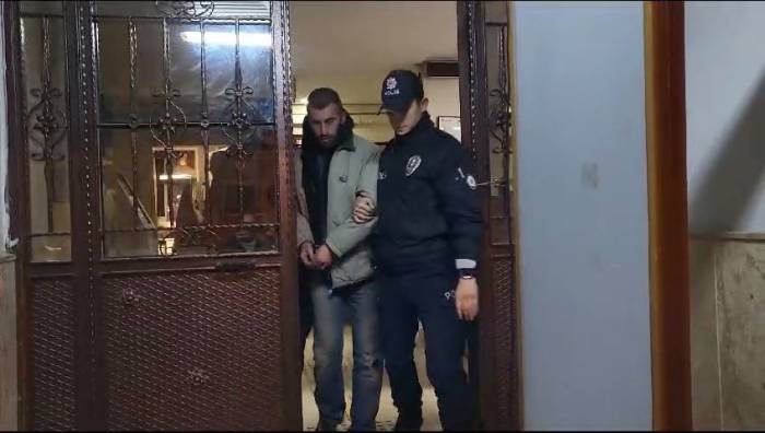 Söndürmediği Sigara Evini Küle Çevirdi