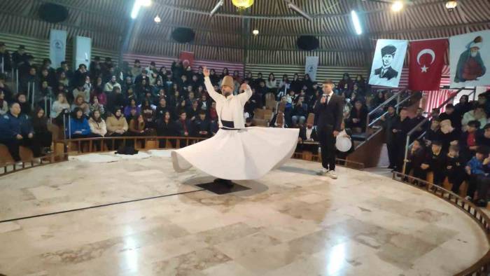 Vuslatın 750. Yıldönümünde Düzenlenen Sema Gösterisi Beğeni Topladı