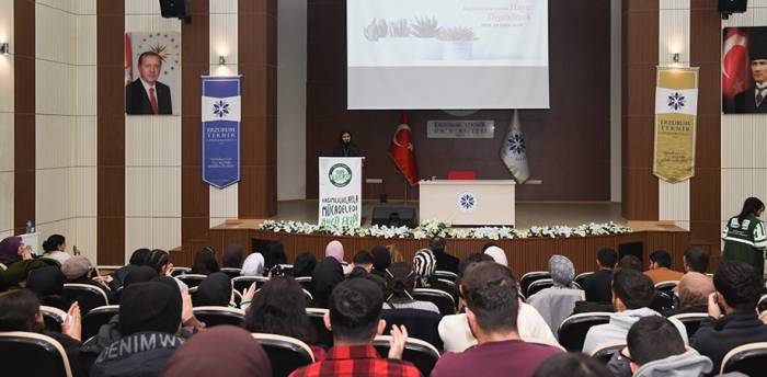 Etü’de Bağımlılık Konferansı Düzenlendi