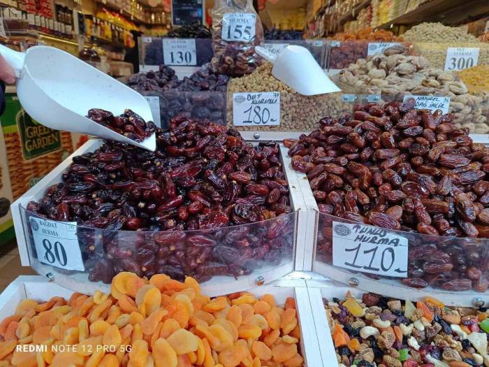 Umreye Giden Vatandaşların Dönüşlerinin Yaklaşmasıyla Hurmaya Talep Arttı