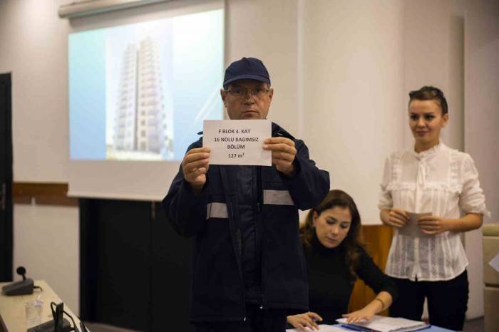 Seyhan Belediyesi İşçileri Konutlarına Kavuştu