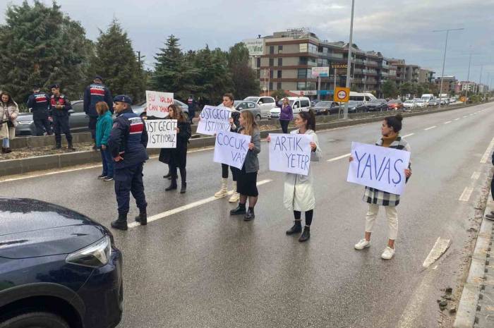 Tehlikeli Okul Yolunda Korkulan Oldu, Veliler İsyan Etti